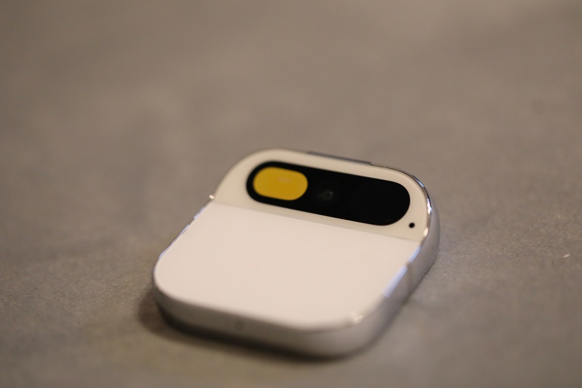 Humane’s Ai Pin considers life beyond the smartphone | TechCrunch